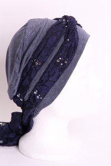 SSG56 Jeans Blauw gem&ecirc;leerd donker, sjaaltje donker blauw met zilveren pailletjes
