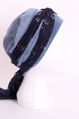 SSG55 Licht Jeans Blauw, sjaaltje donker blauw met zilveren pailletjes