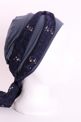 SSG58 jeans blauw donker, sjaaltje donker blauw met zilveren pailletjes