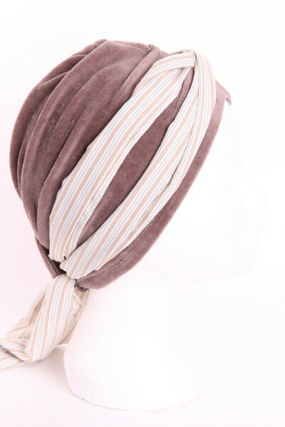 TA13/Taupe Licht blauw streepje