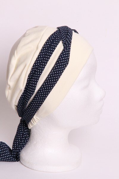 SCR14 Crème Sjaaltje blauw-met-witte-stipjes