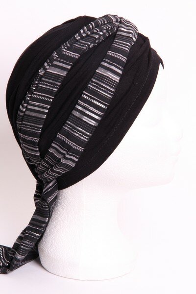 SG18/Zwart sjaaltje zwart met zilveren draadjes