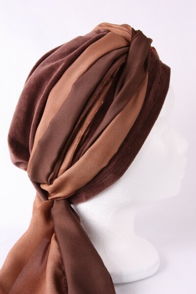 Mutssja DS32/Bruin Sjaaltjes Bruin en Camel